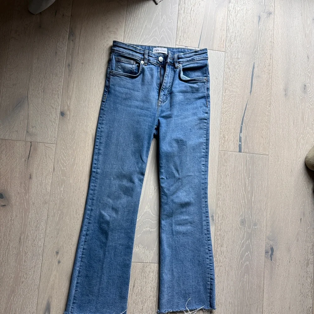Zara flair jeans - Picture 3 of 4